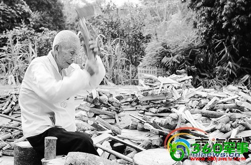 93岁独腿老兵盼政府承认抗日老兵身份(组图)